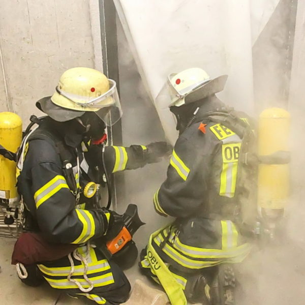 Übung im FRTC mit FF Weißkirchen 08.10.2015 Übung im FRTC mit FF Weißkirchen 08.10.2015