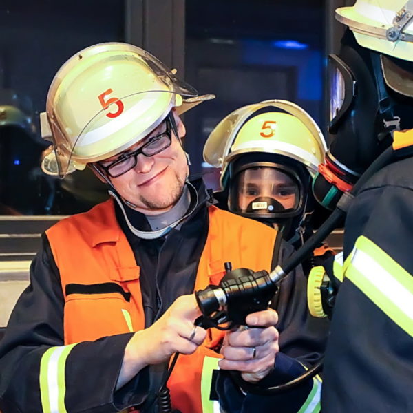 Übung im FRTC mit FF Weißkirchen 08.10.2015 Übung im FRTC mit FF Weißkirchen 08.10.2015