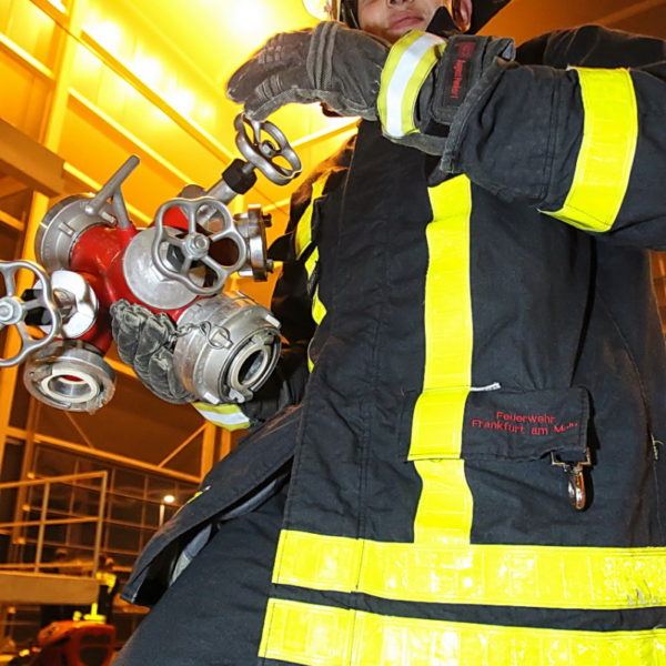 Übung im FRTC mit FF Weißkirchen 08.10.2015 Übung im FRTC mit FF Weißkirchen 08.10.2015