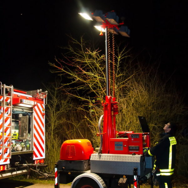 28.01.2016 Übung Kettensäge am Schützenhaus 28.01.2016 Übung Kettensäge am Schützenhaus