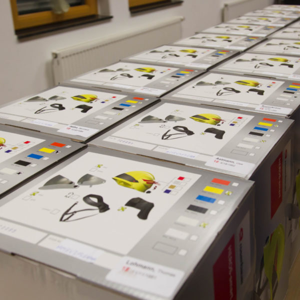 Übergabe neue Helme 21.12.2016 Übergabe neue Helme 21.12.2016