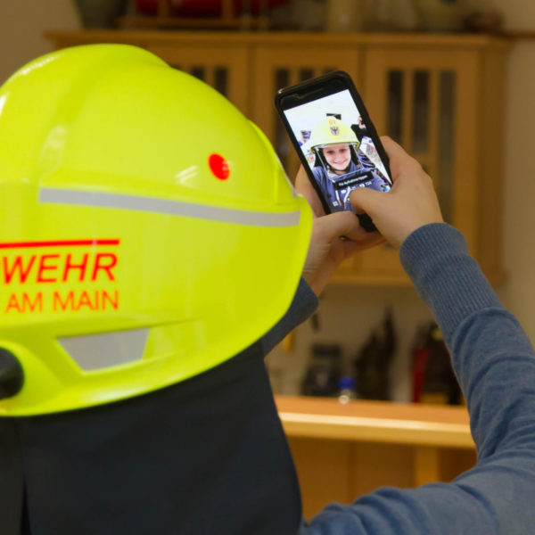 Übergabe neue Helme 21.12.2016 Übergabe neue Helme 21.12.2016