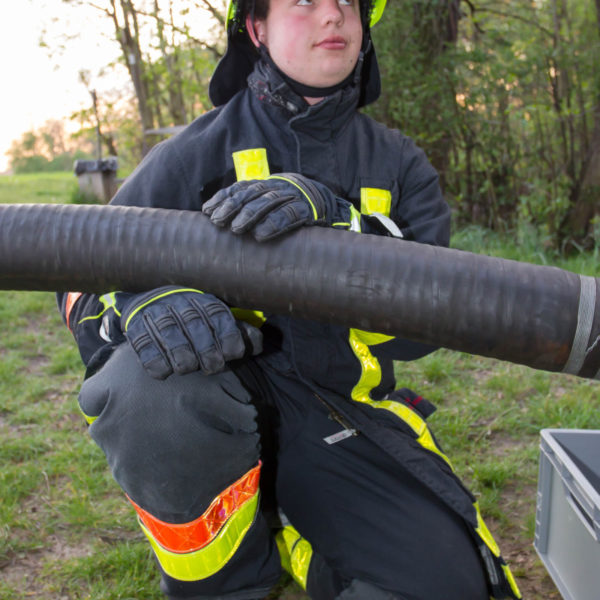 Wasserentnahme aus dem Erlenbach 27.04.2017
