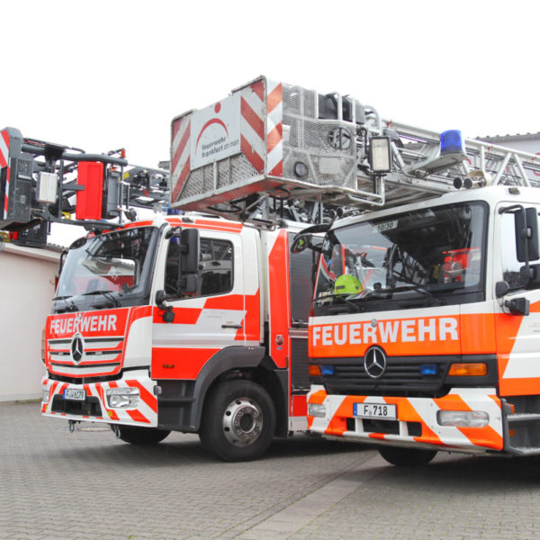 Neue Drehleiter der Nieder-Eschbacher Wache der Berufsfeuerwehr Neue Drehleiter der Nieder-Eschbacher Wache der Berufsfeuerwehr