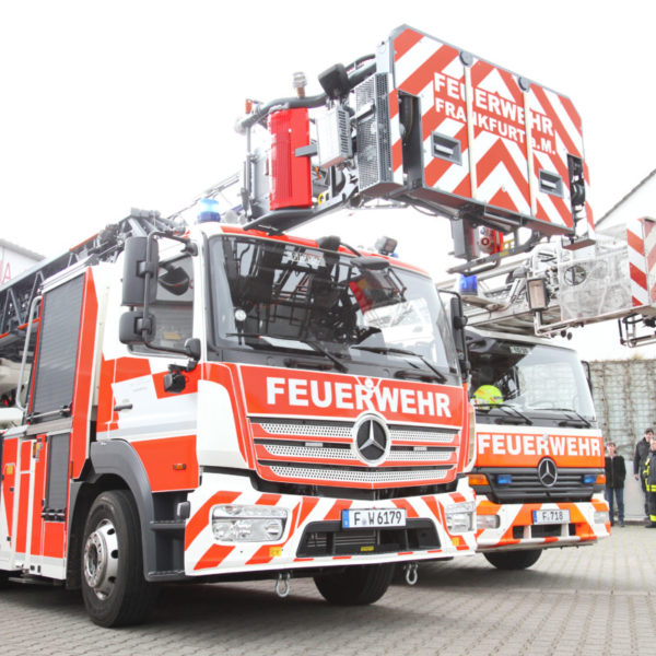 Neue Drehleiter der Nieder-Eschbacher Wache der Berufsfeuerwehr Neue Drehleiter der Nieder-Eschbacher Wache der Berufsfeuerwehr
